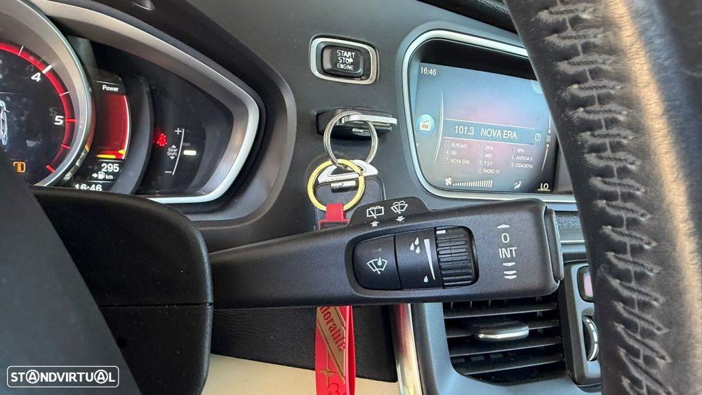 Volvo V40 1.6 D2 Eco Momentum - 25