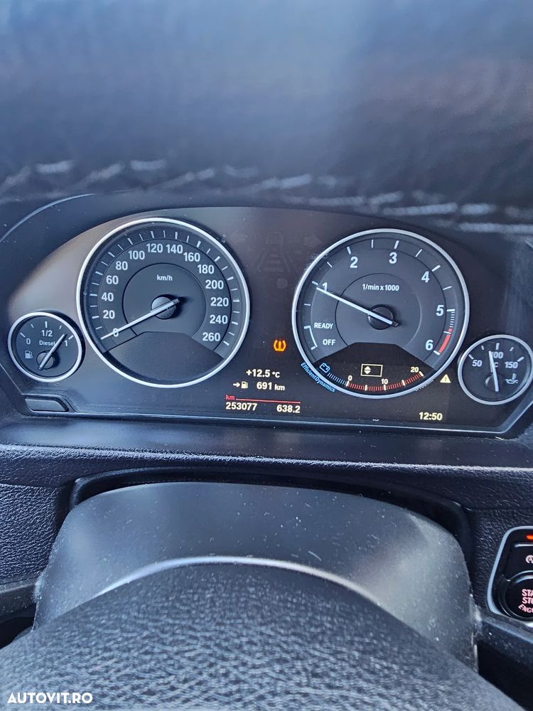 BMW Seria 3 320d Sport Line - 22