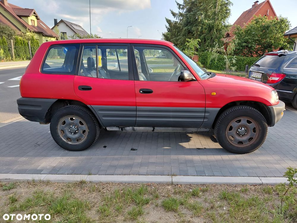 Toyota RAV4 2.0 - 3