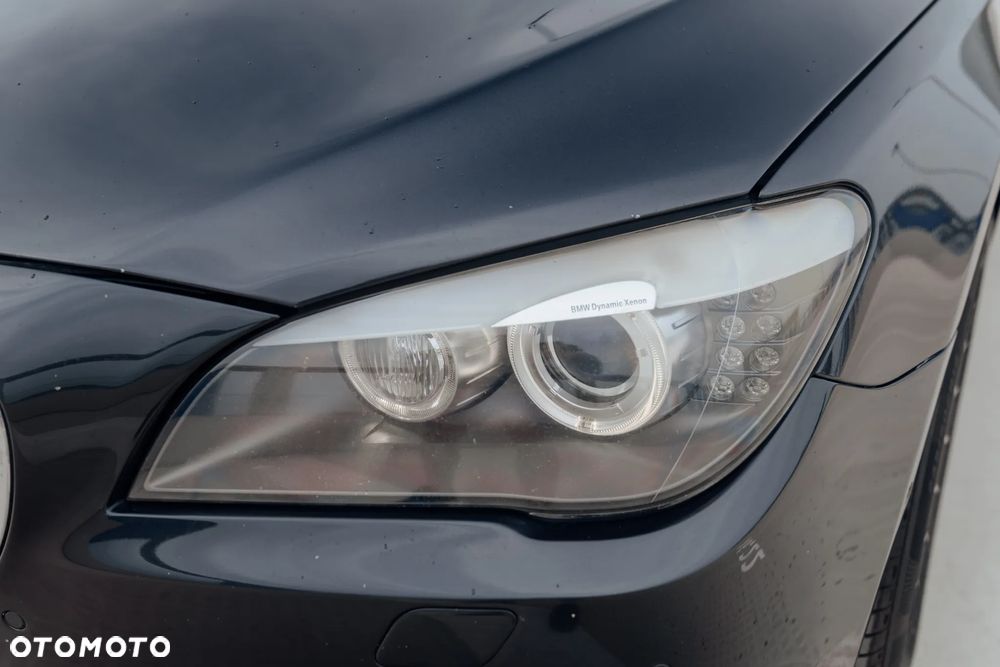 BMW Seria 7 750i L xDrive - 7