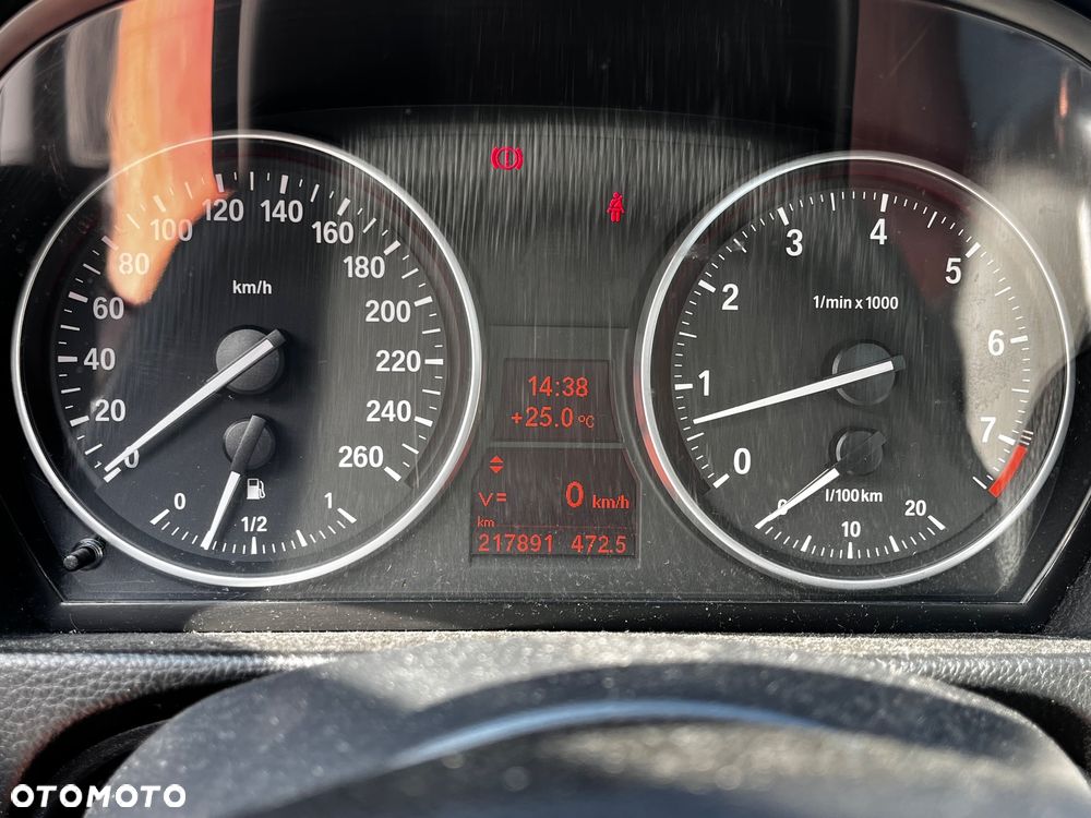 BMW Seria 3 325i xDrive - 22