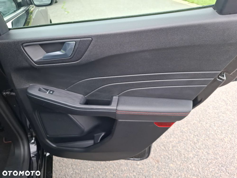 Ford Kuga 2.5 FHEV FWD ST-Line - 30