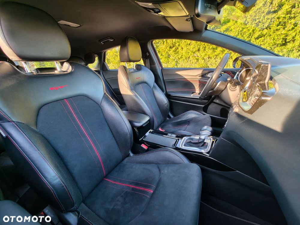 Kia ProCeed - 12
