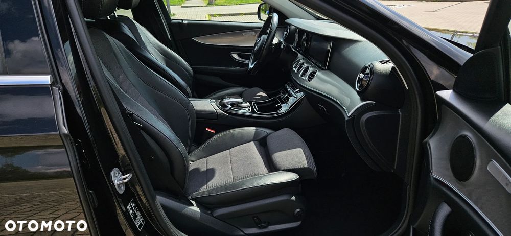 Mercedes-Benz Klasa E 220 d 4Matic 9G-TRONIC Avantgarde - 11