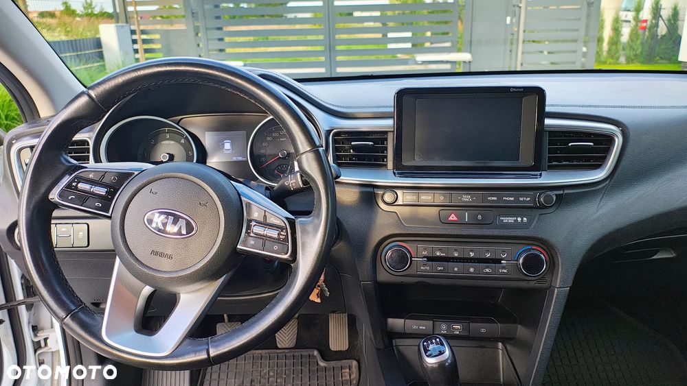Kia Ceed 1.6 CRDi SCR M - 9