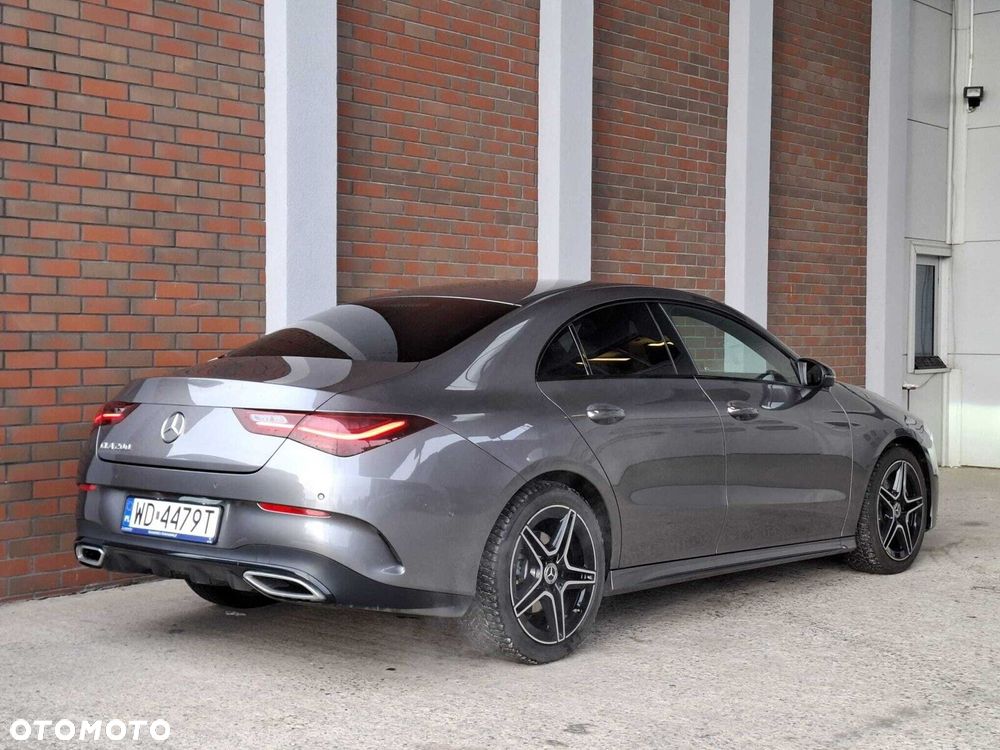 Mercedes-Benz CLA - 4