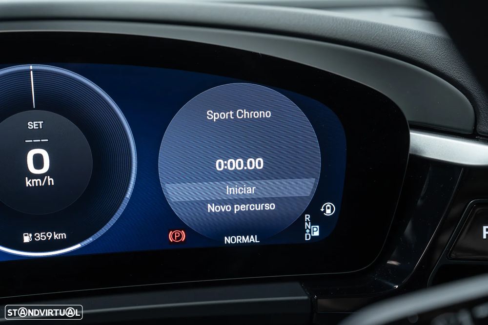 Porsche Macan Electric 4 - 32