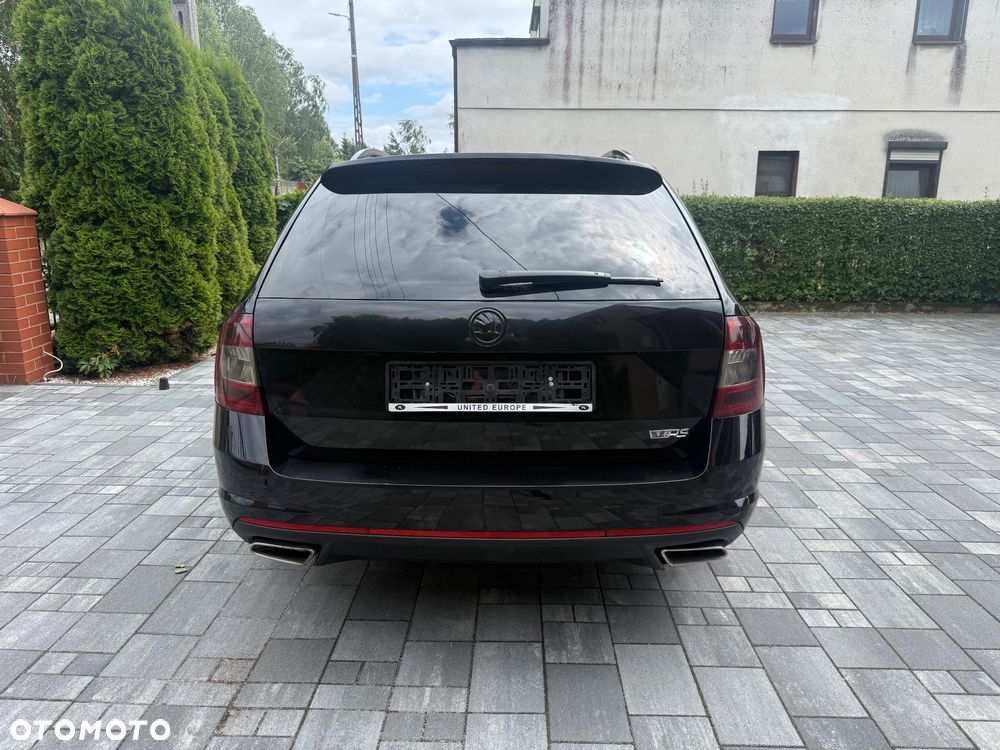 Skoda Octavia 2.0 TDI DSG RS - 12