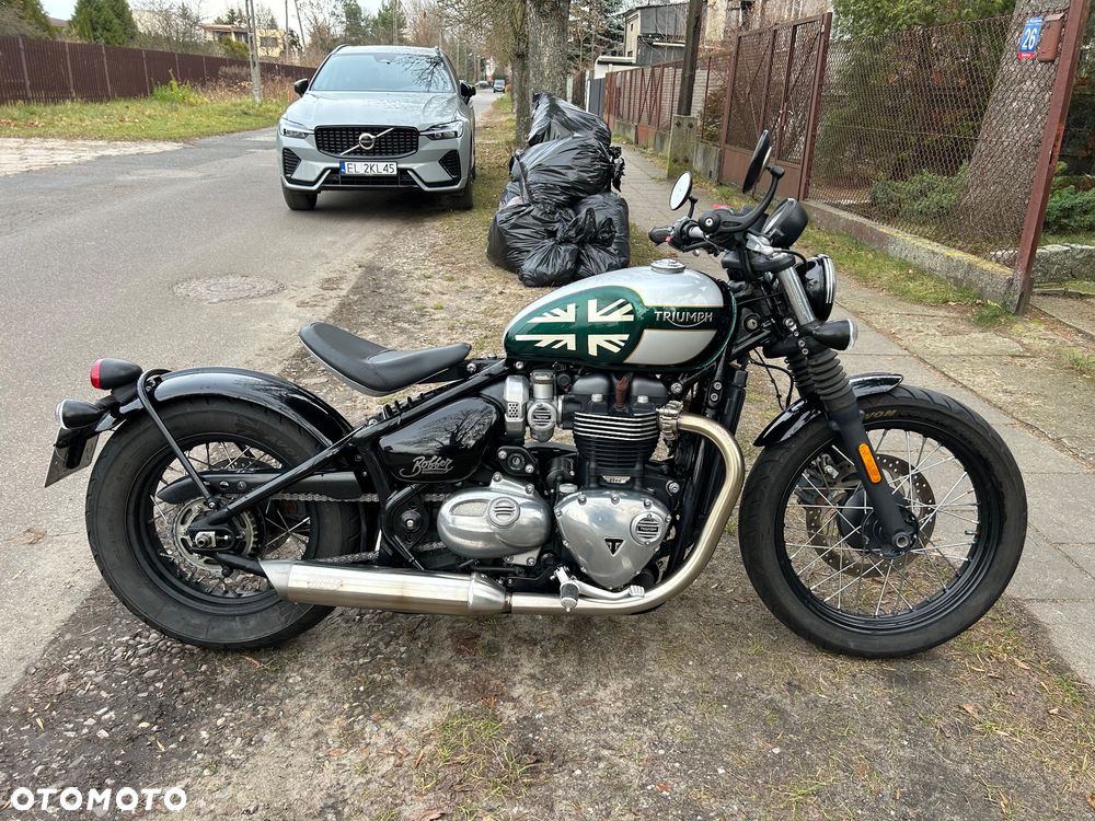 Triumph Bonneville Bobber - 6
