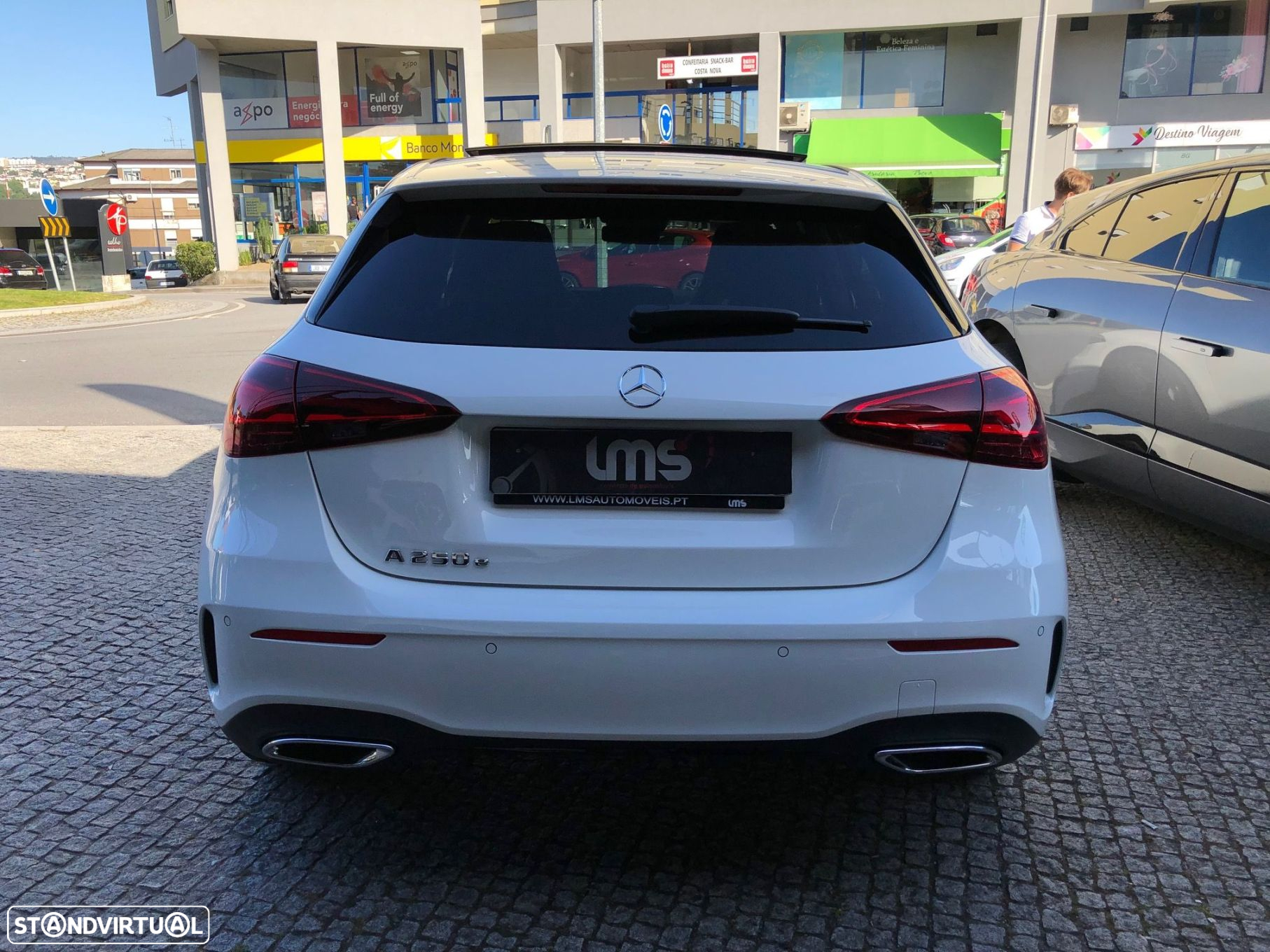 Mercedes-Benz A 250 e AMG Line - 5