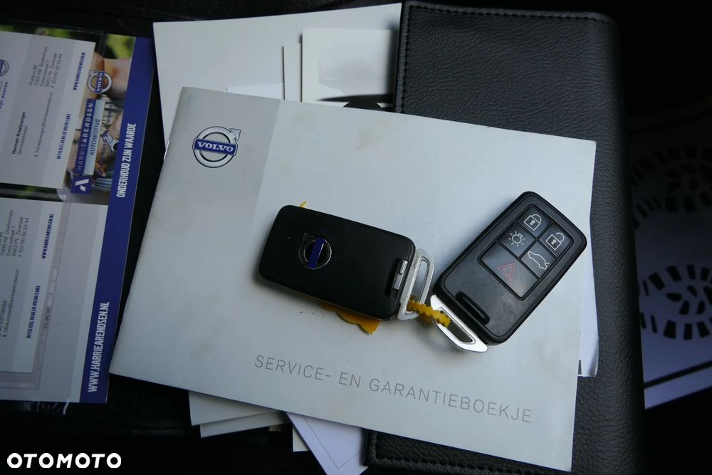 Volvo V40 D4 Summum - 16