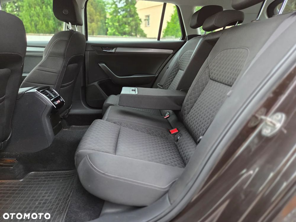 Skoda Superb 2.0 TDI Style DSG - 21