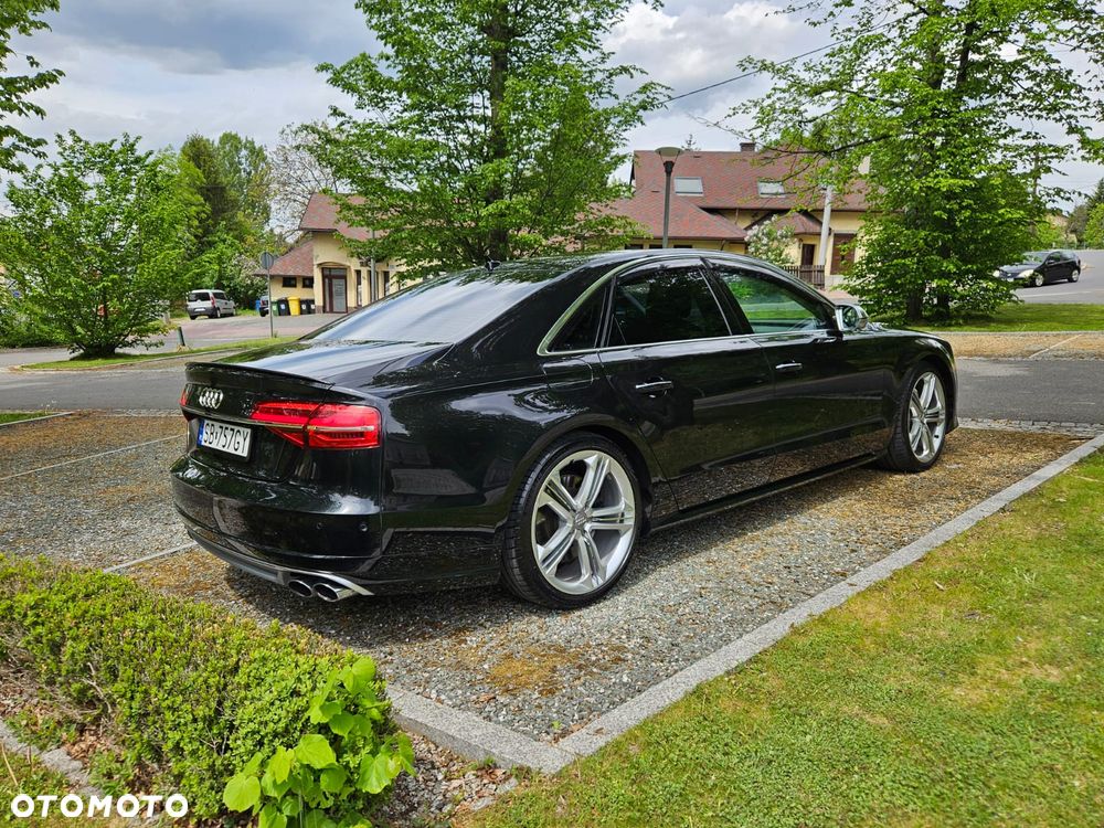 Audi S8 - 3