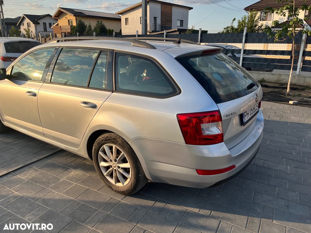 Skoda Octavia 2.0 TDI DSG Style - 4