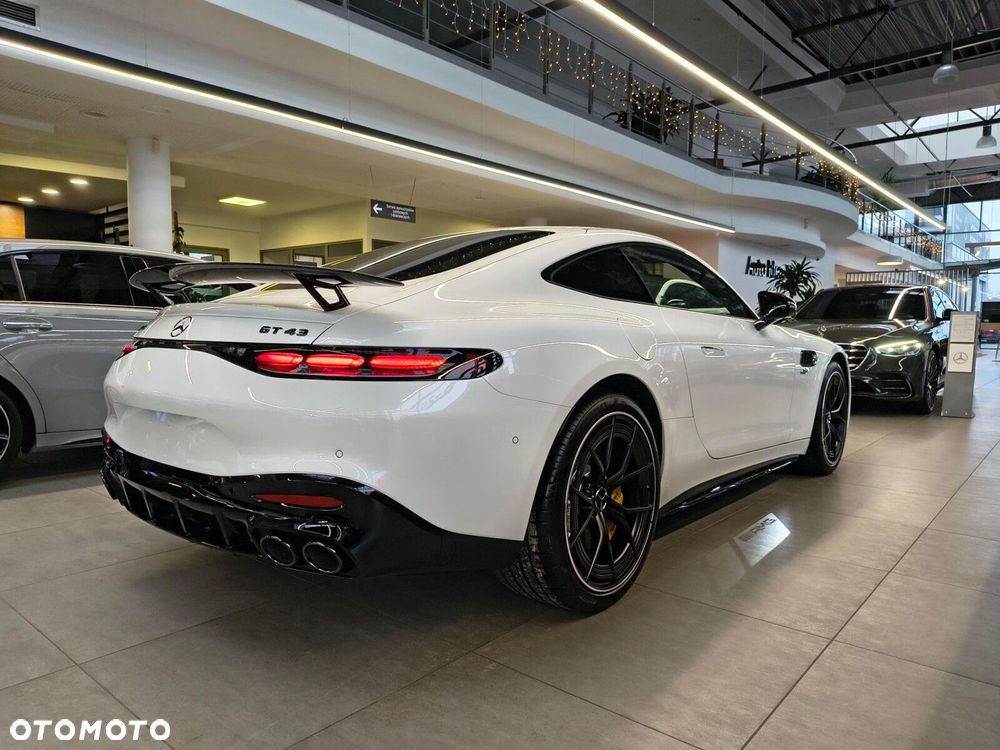 Mercedes-Benz AMG GT - 7