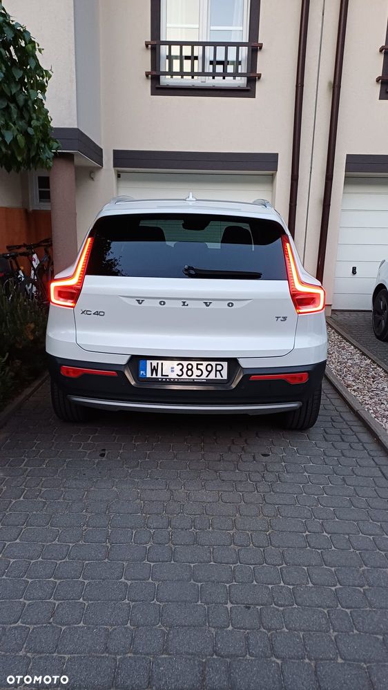 Volvo XC 40 T3 Momentum - 24