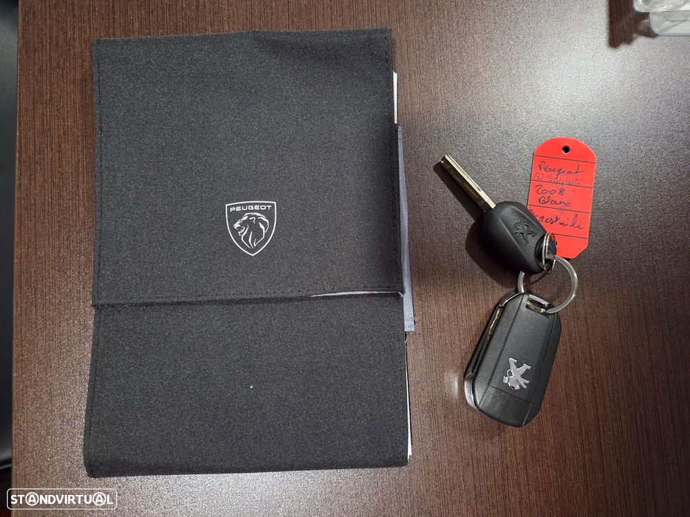 Peugeot 2008 PureTech 130 EAT8 Allure - 39