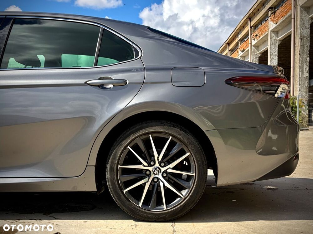 Toyota Camry 2.5 Hybrid Executive CVT - 10