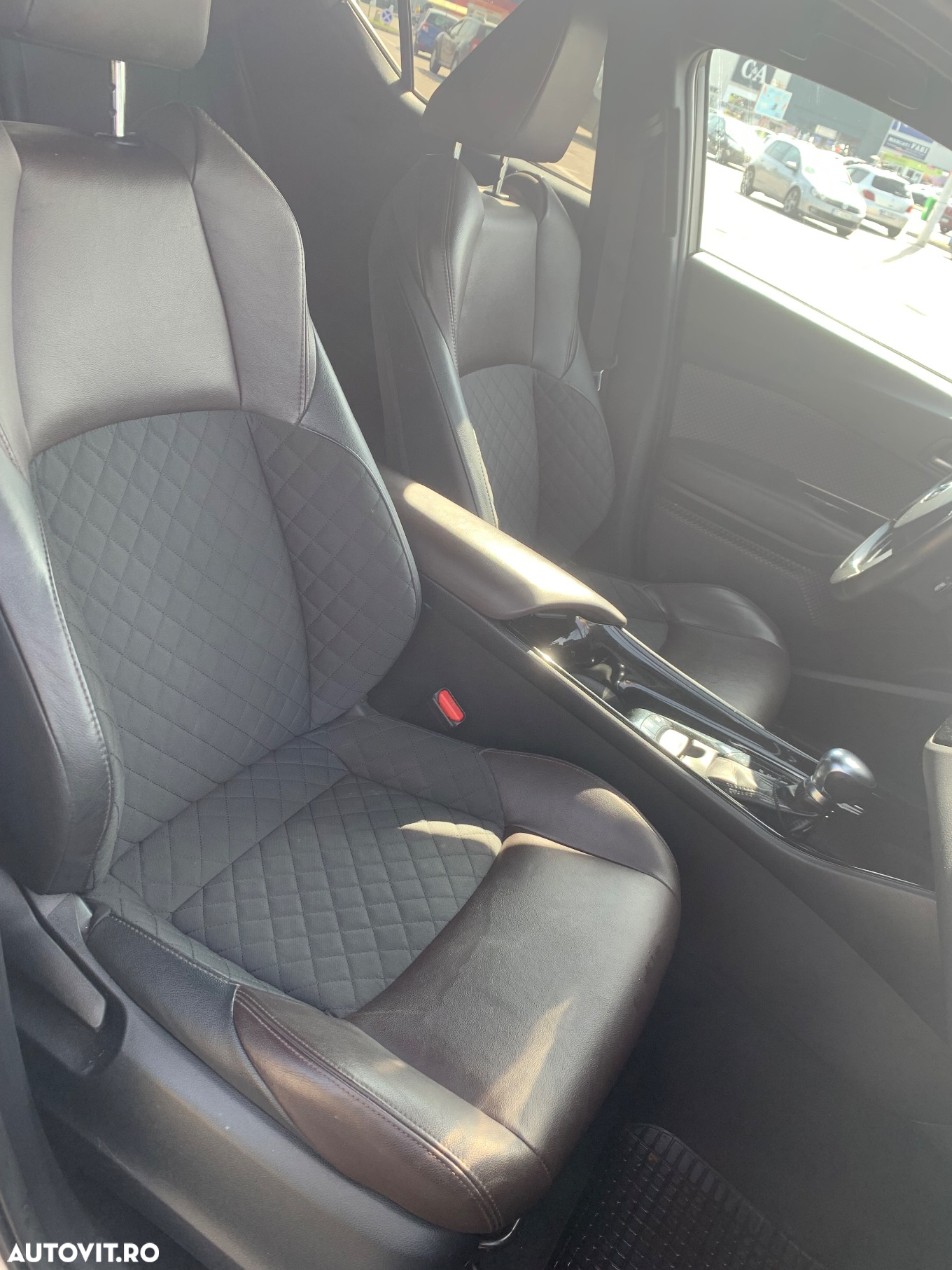 Toyota C-HR 1.8 HSD 4x2 CVT C-ult - 5
