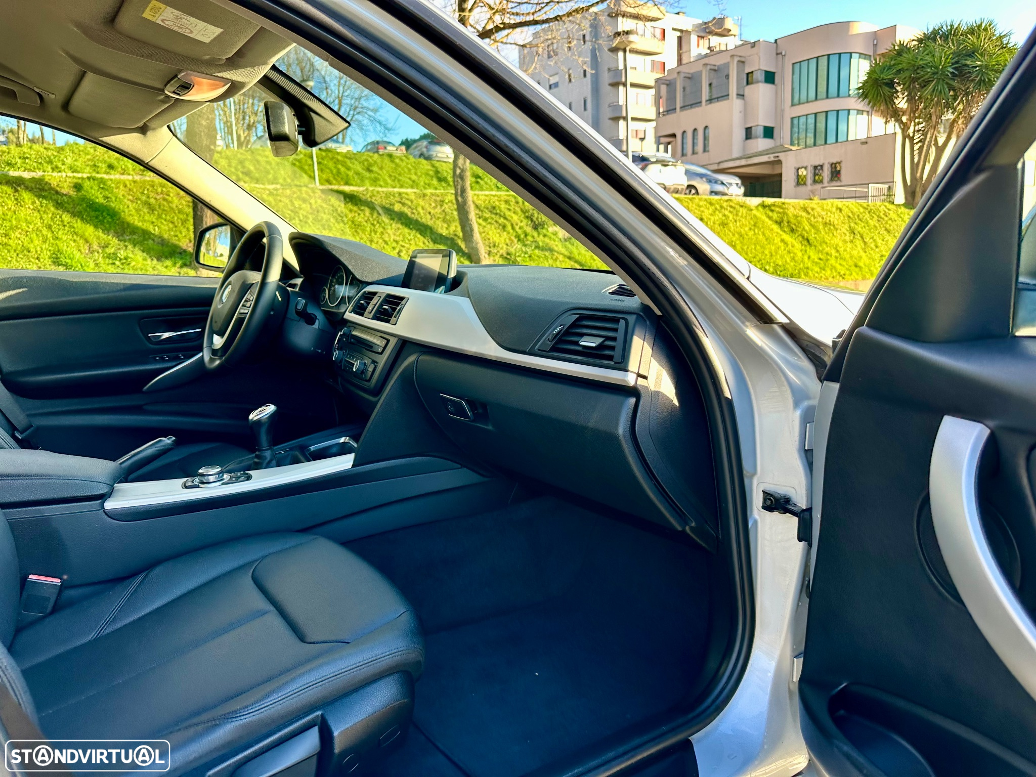BMW 318 d Touring Pack M - 31
