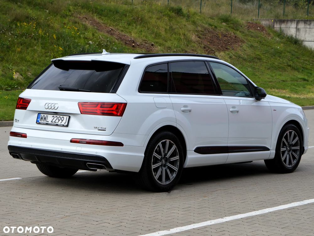 Audi Q7 2018 photo 2