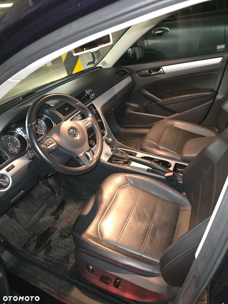 Volkswagen Passat 2.0 TDI DSG BlueMotion Technology Exclusive - 5