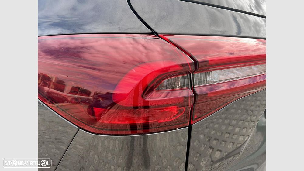 Ford Focus 1.0 EcoBoost MHEV ST-Line — fotografia 9