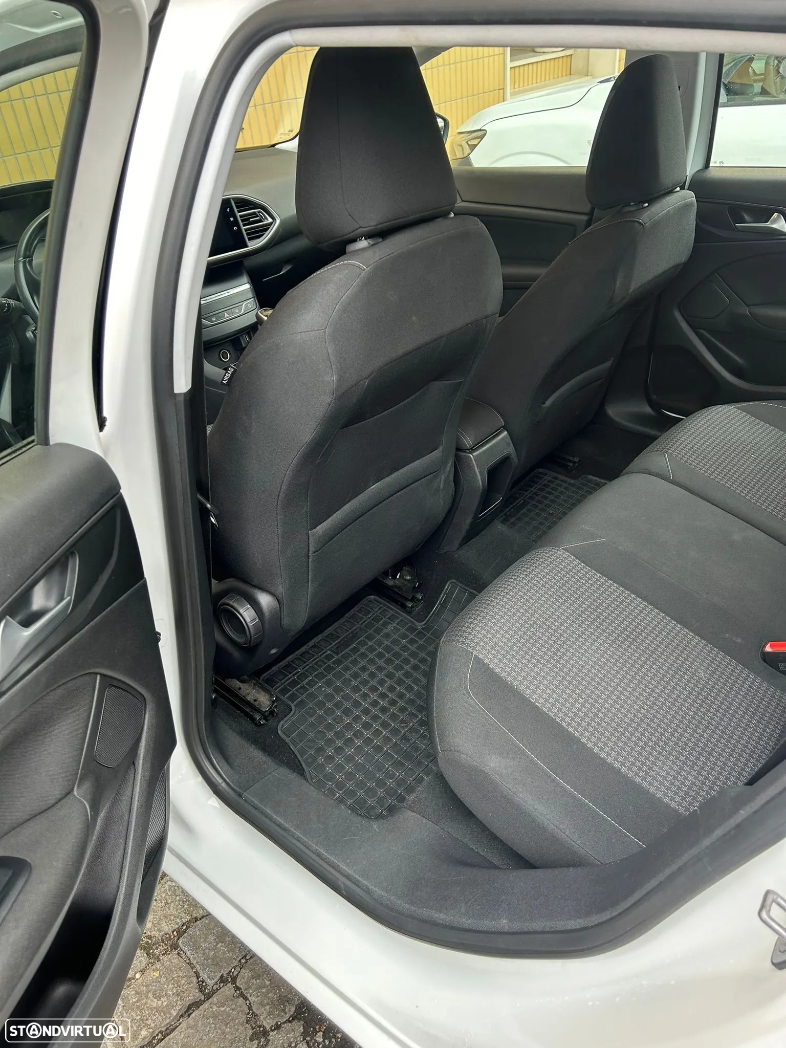 Peugeot 308 SW 1.5 BlueHDi Business Line - 2