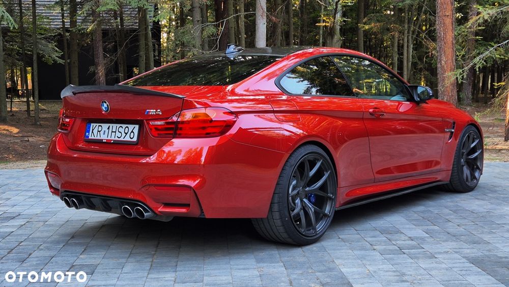 BMW M4 Standard - 4