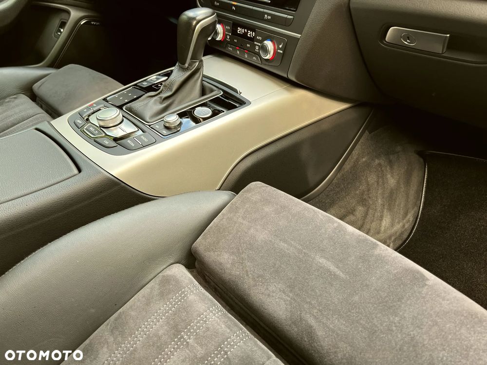 Audi A6 Avant 2.0 TDI Ultra S tronic - 26