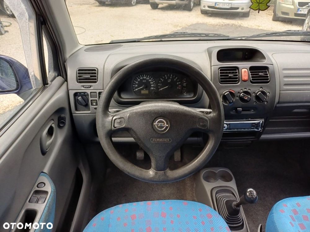 Opel Agila - 10
