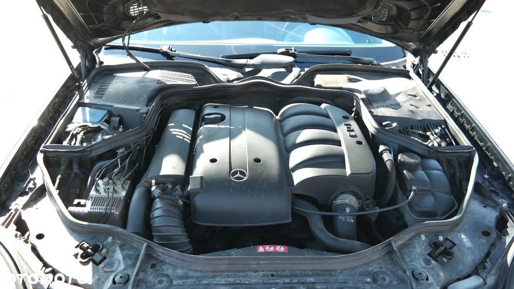 Mercedes-Benz Klasa E 220 CDI Automatik Avantgarde - 32