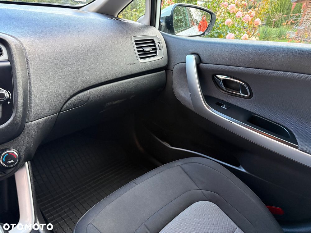 Kia Ceed - 27