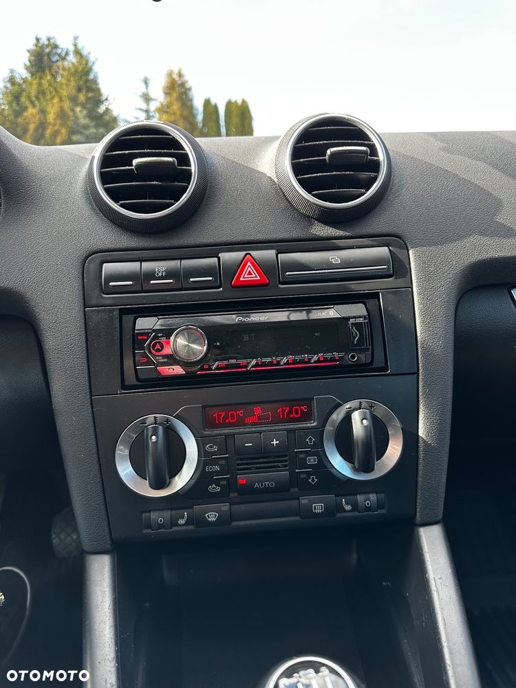 Audi A3 Sportback 2.0 TDI Ambiente - 17