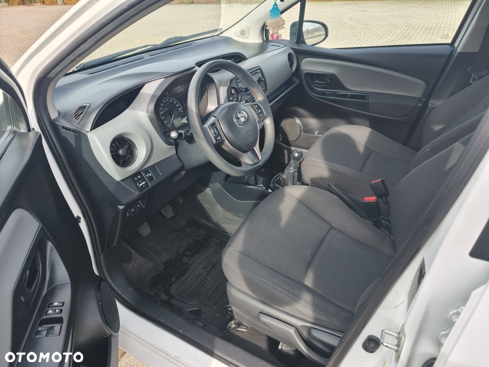 Toyota Yaris - 5