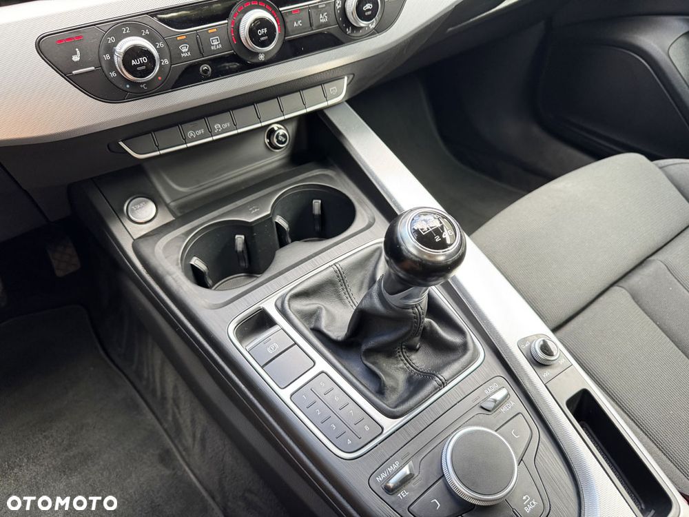 Audi A4 Avant 2.0 TDI design - 27