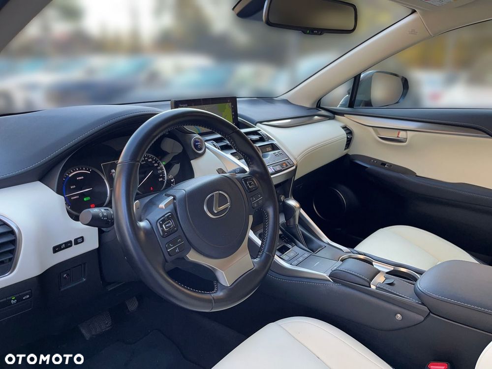 Lexus NX 300h F Impression AWD - 6