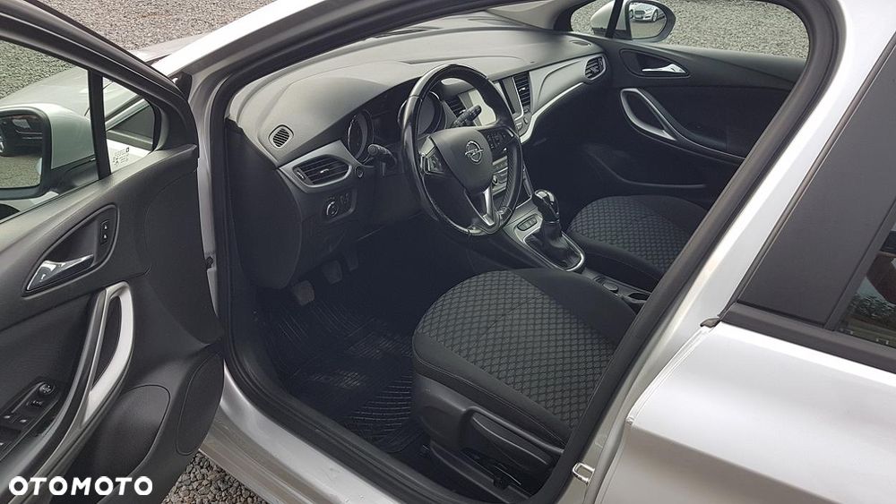 Opel Astra 1.6 CDTI Essentia - 21