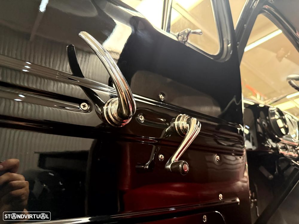 Ford F-100 F1 V8 5.7 - 32