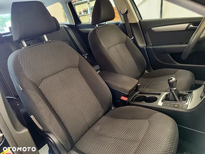 Volkswagen Passat - 40