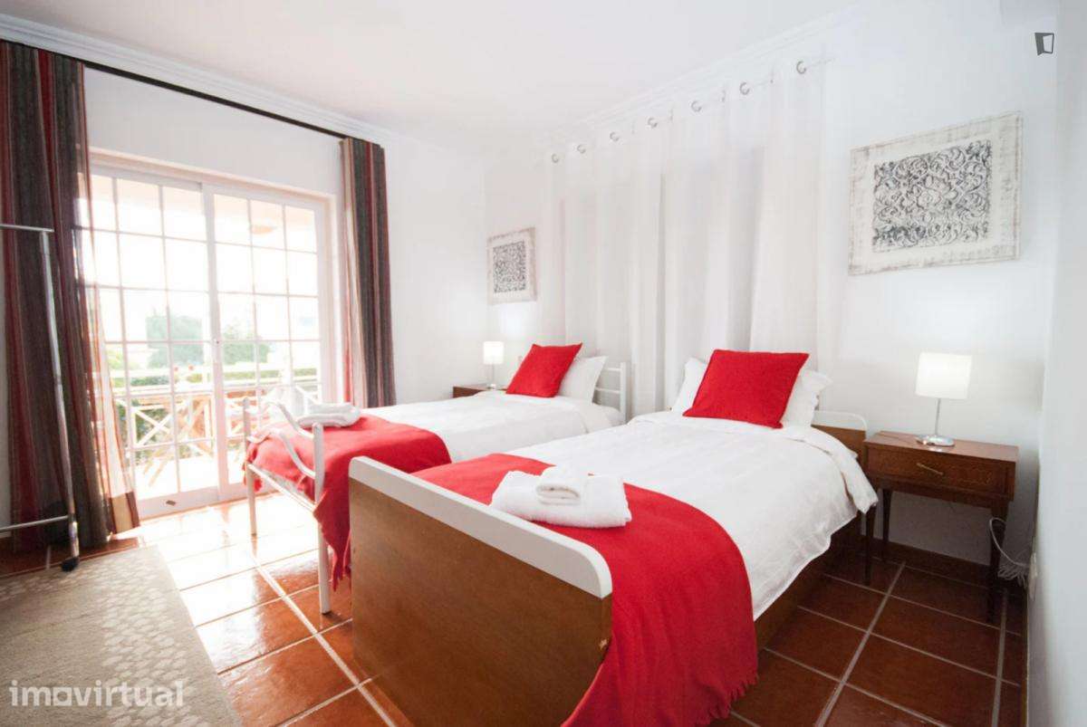 Quarto - localizado em Cascais Lisbon - Grande imagem: 3/13
