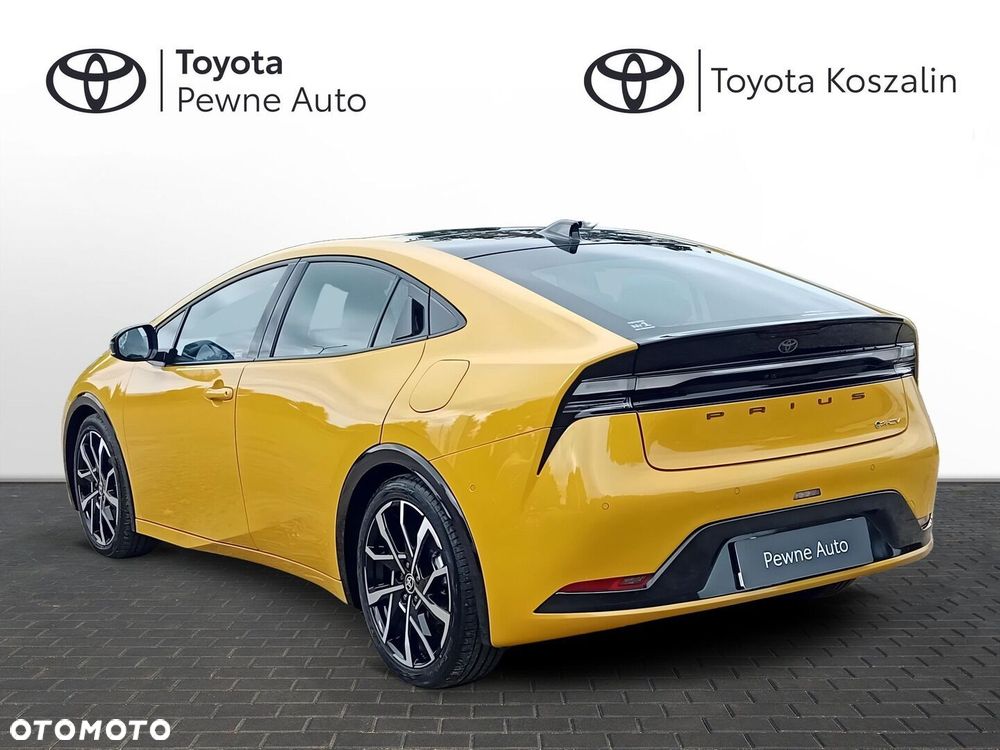 Toyota Prius 2025 photo 2