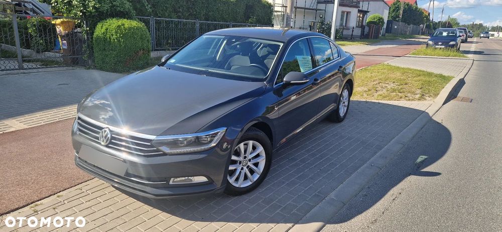Volkswagen Passat 2.0 TDI SCR Comfortline DSG - 2