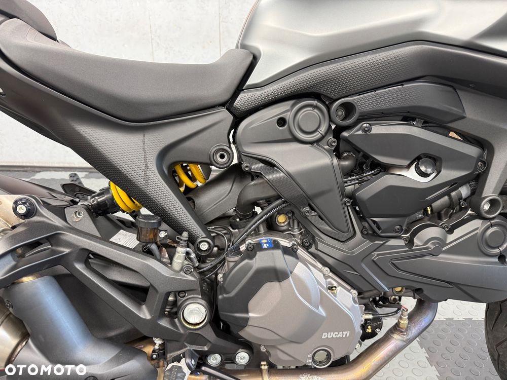 Ducati Monster - 8