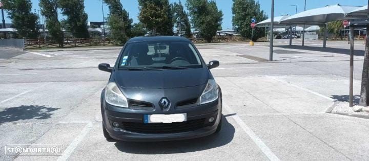 Renault Clio 1.5 dCi Dynamique S - 1