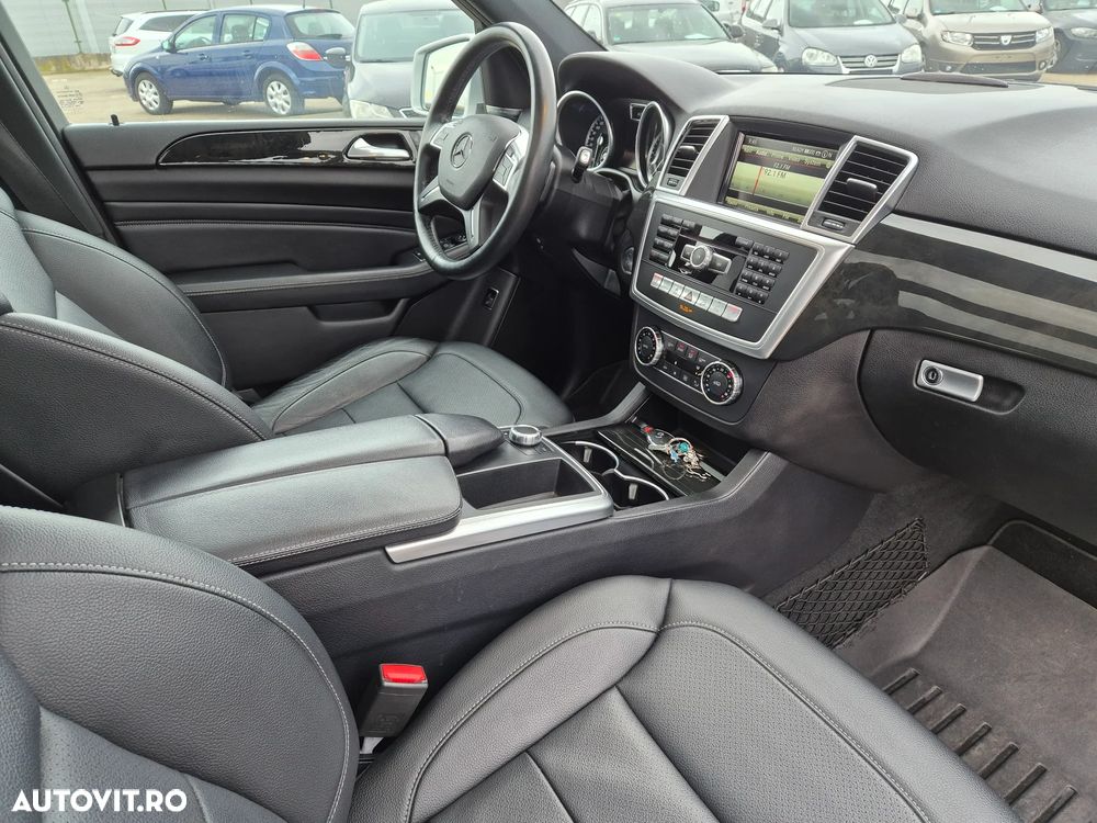 Mercedes-Benz ML 350 BlueTEC 4MATIC 7G-TRONIC - 7