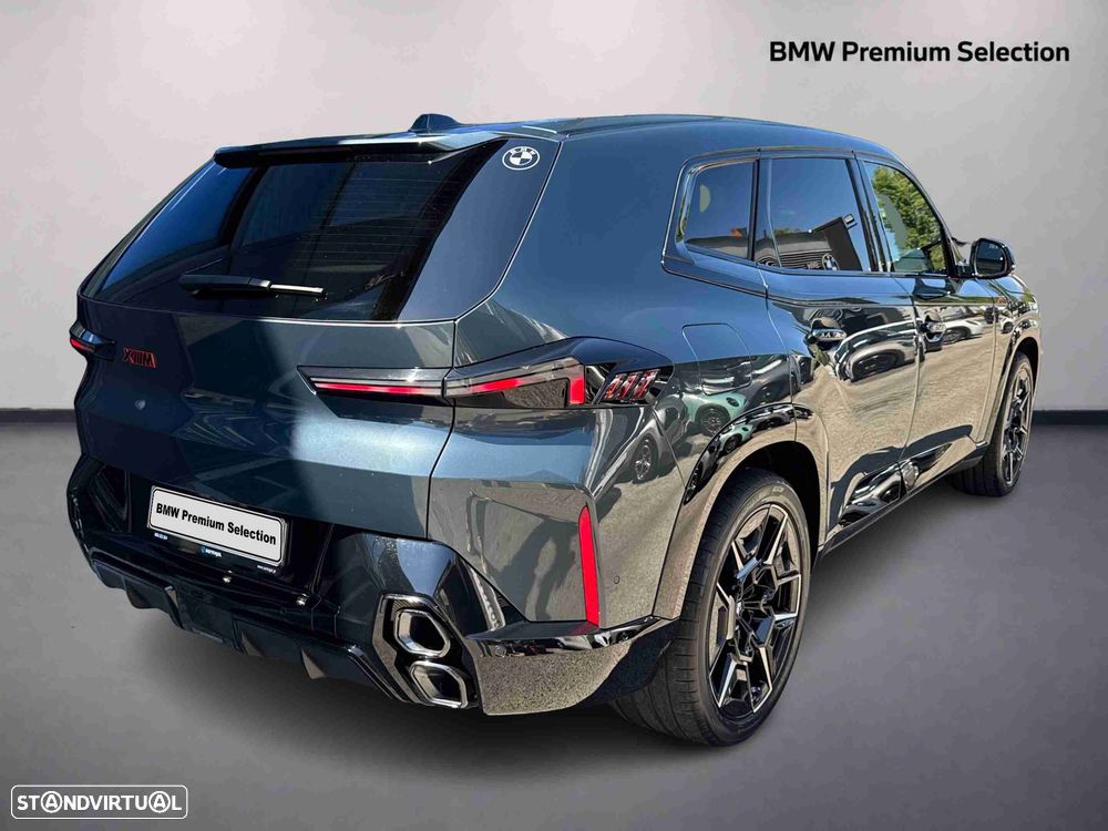 BMW XM Label Red - 9