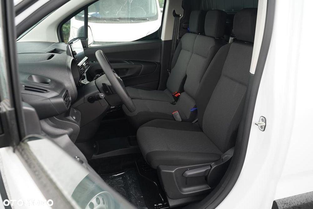 Opel Combo Cargo 1.5 BlueHDi L2 EAT8 - 11