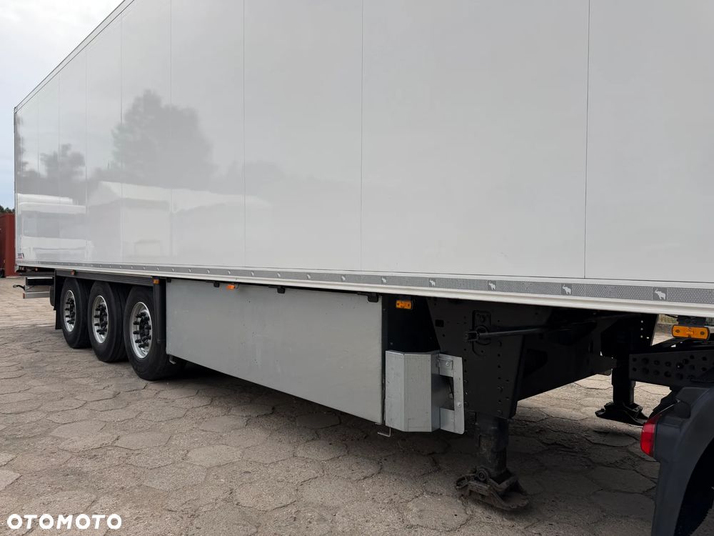 Schmitz Cargobull THERMO KING SLXi300 / DOPPELSTOCK / 7 CM GRUBA ŚCIANA / KOSZ PALETOWY / DRUKARKA / STANDARD WYSOKOŚĆ 2.65 M / DRZWI 4 ZAMKNIĘCIA / PRODUKCJA 2017 ROK !! - 23