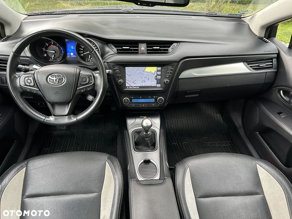 Toyota Avensis - 15